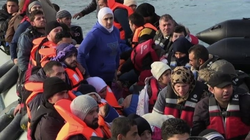 Spagna soccorre 290 migranti in mare