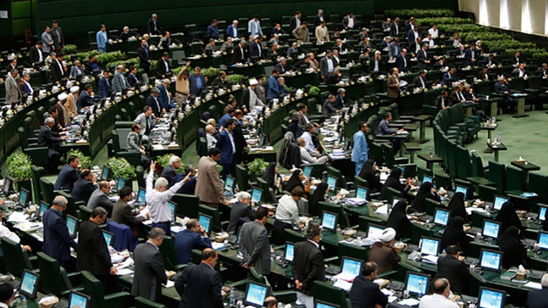 イラン議員らが、米無人偵察機の撃墜を支持