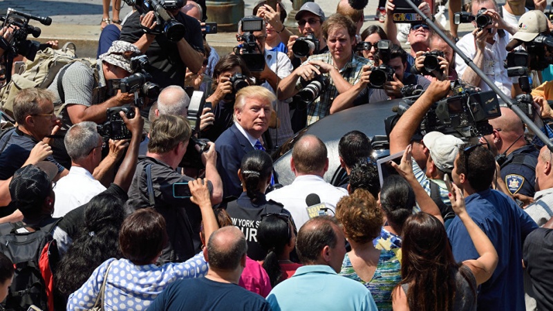 特朗普威胁记者可能因为金正恩的信而坐牢