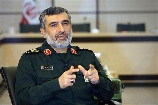 فضائیہ کے سربراہ: امریکہ یا کسی دوسرے ملک میں ایران پر حملہ کرنے کی ہمت نہیں