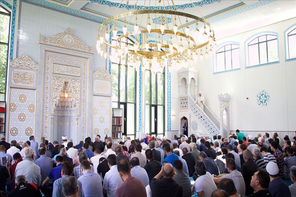 Binubuksan ang Bagong Mosque sa Netherlands