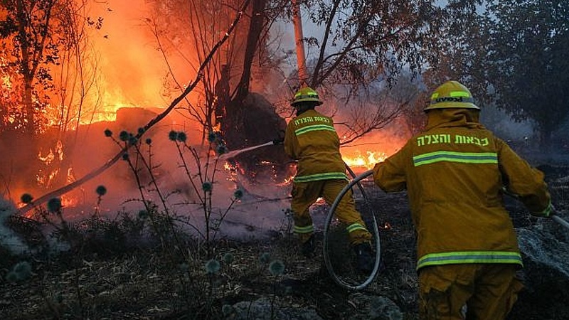 Sejumlah Distrik Israel di Dekat Gaza, Terbakar