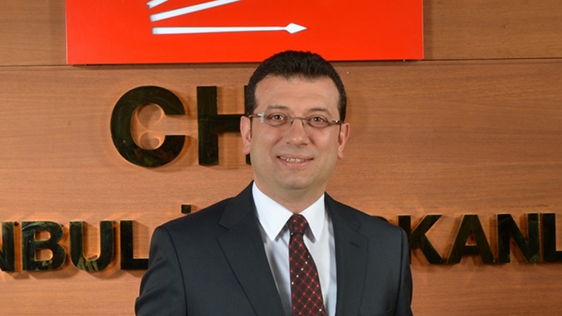  İstanbulun yeni meri işə başlayıb