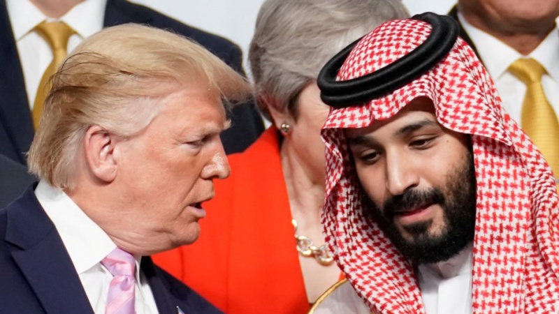 Trump Berterimakasih pada Saudi karena Beli Senjata AS