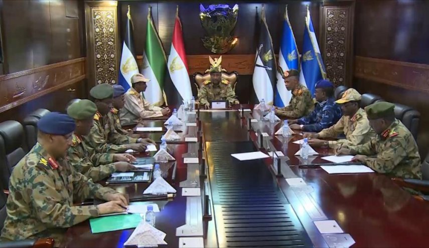 المجلس العسكري السوداني يطلب "التفاوض الفوري مع المعارضة"