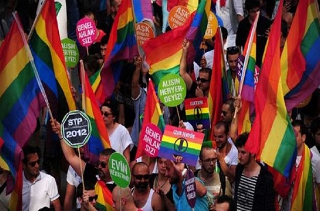 CHP’li belediyeler LGBT ahlaksızlığına destek için sıraya girdi