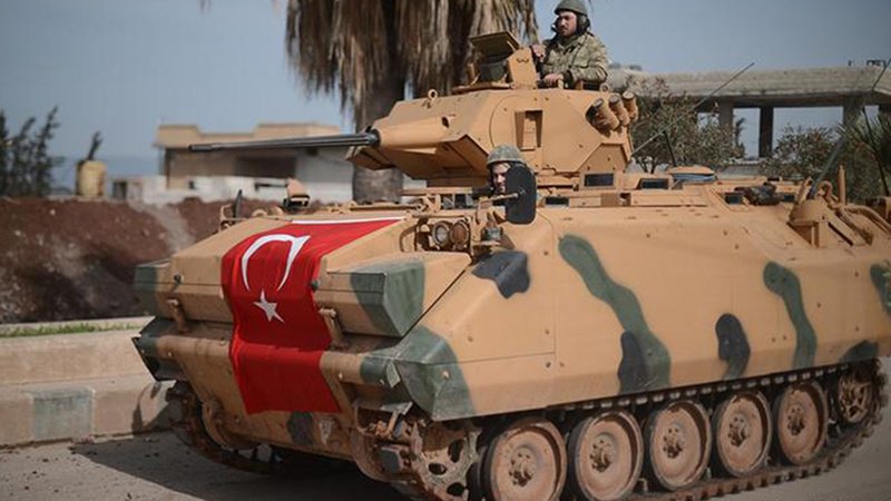 Türkei greift syrische Armeestellung an