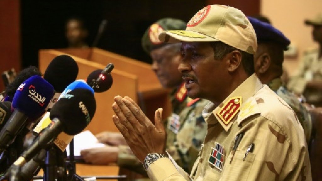 المجلس العسكري الانتقالي في السودان يستعين بضابط موساد "إسرائيلي"