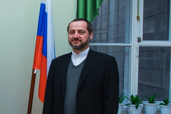  Директор Фонда исследований исламской культуры в Москве подчеркнул необходимость проведения научных дискуссий в исламских учреж