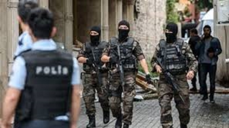  3 ilde FETÖ operasyonu: 243 gözaltı kararı