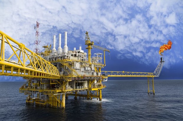 Petrol ekonomik yavaşlama endişeleri ile düştü