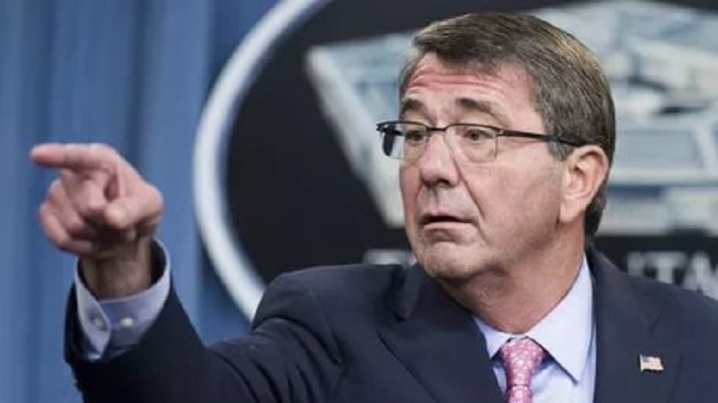 Эштон Картер раскритиковал политику Трампа против Ирана