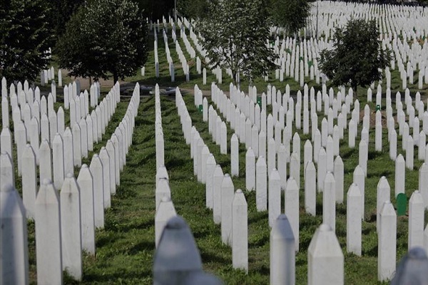 AB'den Srebrenitsa soykırımı açıklaması 