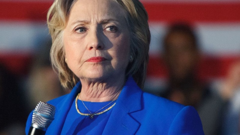  Clinton’un e-postalarını silmesine ilişkin arşiv yöneticisinden itiraf