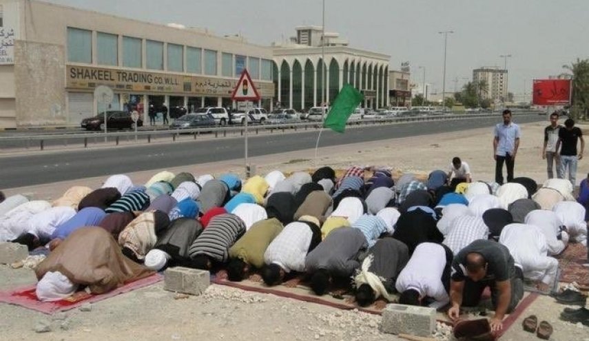 الوفاق: نظام البحرين يمنع المواطنين من الصلاة في مواقع المساجد التي هدمها