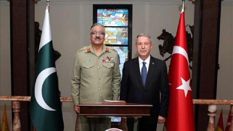 Akar Pakistan Genelkurmay Başkanı ile görüştü
