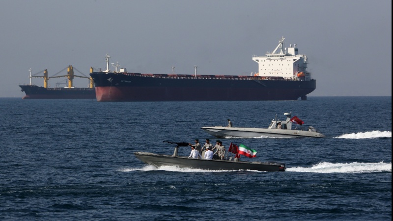 イランが、ぺルシャ湾で、密輸燃料を積んだ外国の船舶を拿捕 