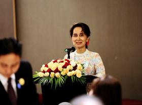 ျပည္သူညီၫြတ္ပါက ေျခဥျပင္ဆင္ေရး မေအာင္ျမင္စရာမရွိဟုု ေဒၚေအာင္ဆန္းစုုၾကည္ယံုုၾကည္