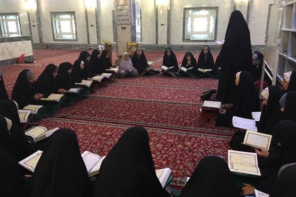 Cours coranique réservé aux femmes à Karbala