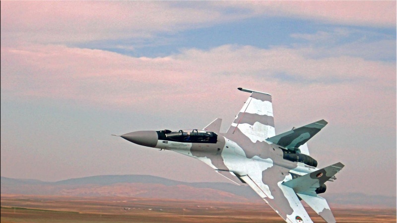 Su-30 uçakları Ermenistan yolunda