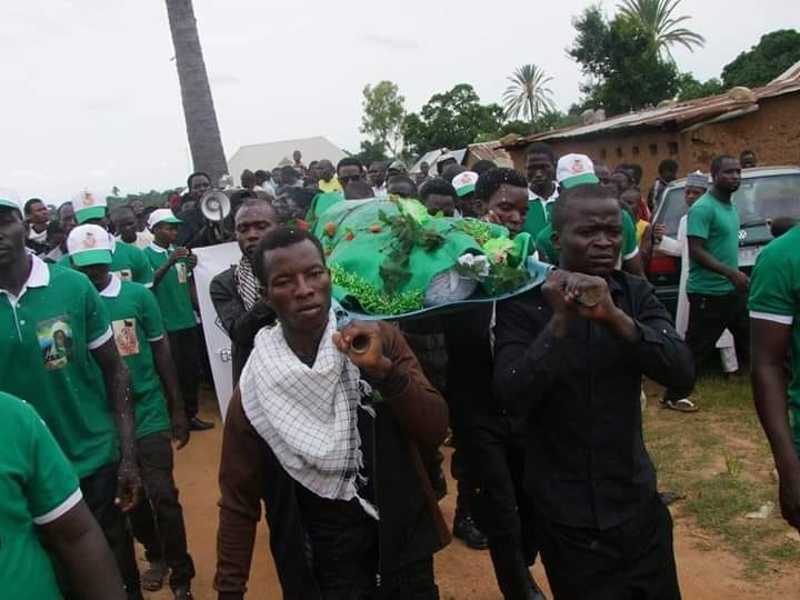 Nigeriyada şəhidlərin dəfn mərasimi keçirilib