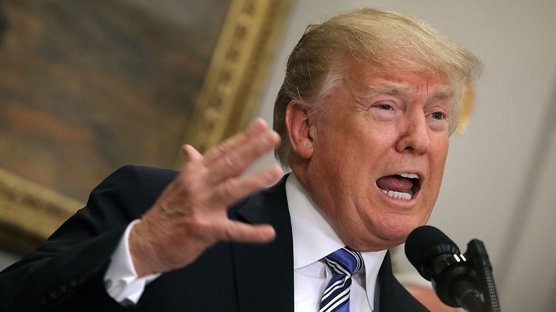 Трамп: мы ответим на глупость Макрона