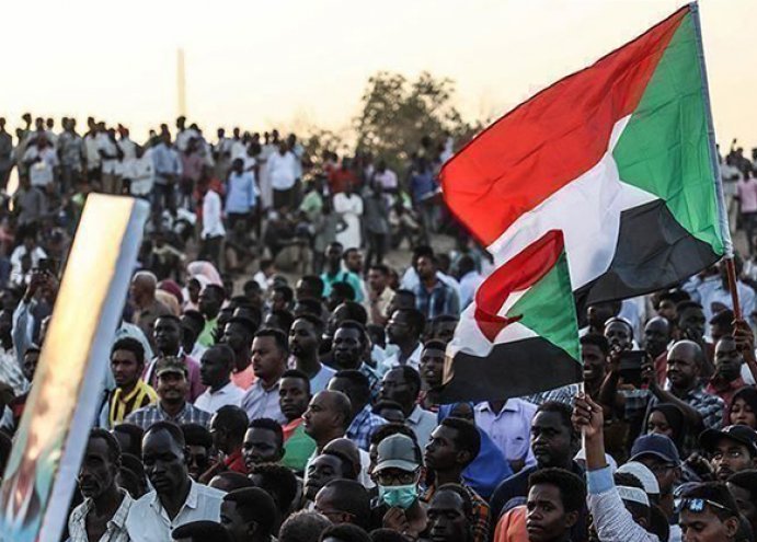 مظاهرات في عدة مدن سودانية تنديدا بـ"مذبحة الأُبيض"