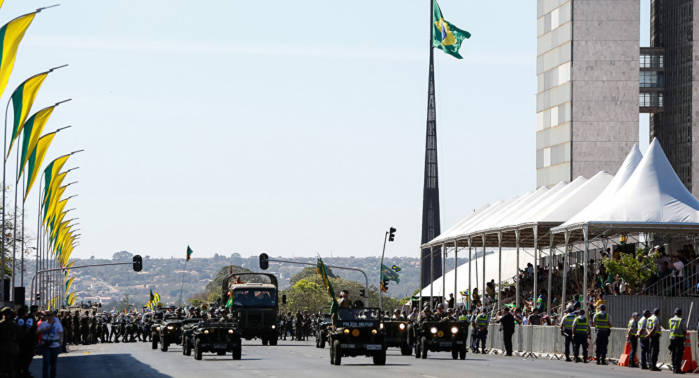 Estaria Brasil ameaçado a se tornar militarmente dependente dos EUA?