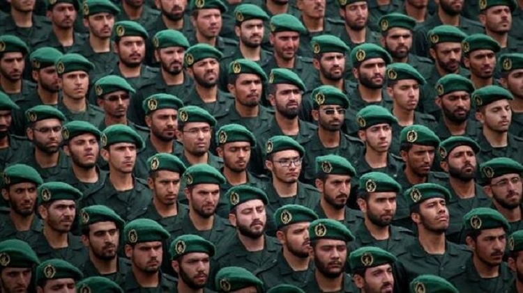  Le CGRI et l’armée condamnent les sanctions US contre Zarif