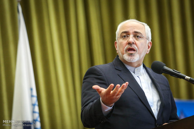 زەریف: پەمپێئۆ وەڵامی داواکاریی هەواڵنێرانی ئێران بۆ وتووێژ بداتەوە