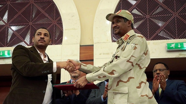 تقریر مصور/ احتفال الشعب السوداني بعد التوصل لاتفاق بين المجلس العسكري وقوى الحرية والتغيير على الوثيقة الدستورية