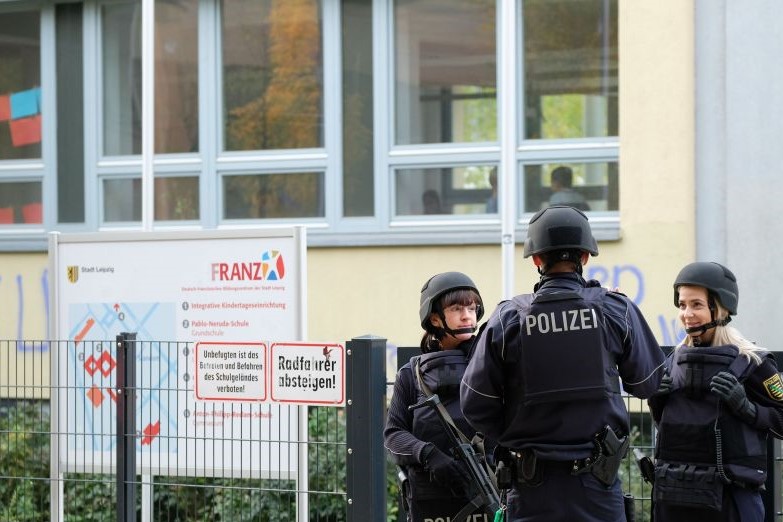  En Allemagne, des extrémistes menacent d’incendier des écoles qui souhaitent retirer le porc de leurs menus