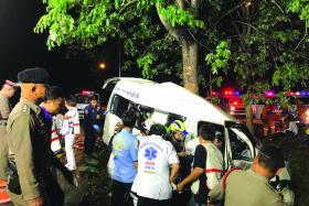 ထိုင္းႏိုင္ငံတြင္ ယာဥ္တိမ္းေမွာက္မႈေၾကာင့္ ျမန္မာလုပ္သား ႏွစ္ဦးေသဆုံး၊ ခုနစ္ဦးဒဏ္ရာရ