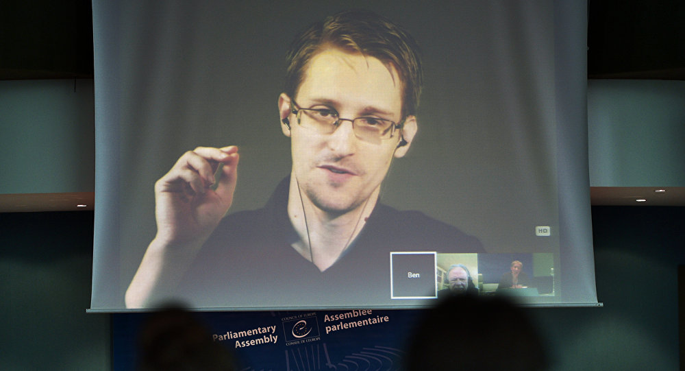 Snowden diz que Amazon suspende serviços de Internet no Irã para agradar EUA