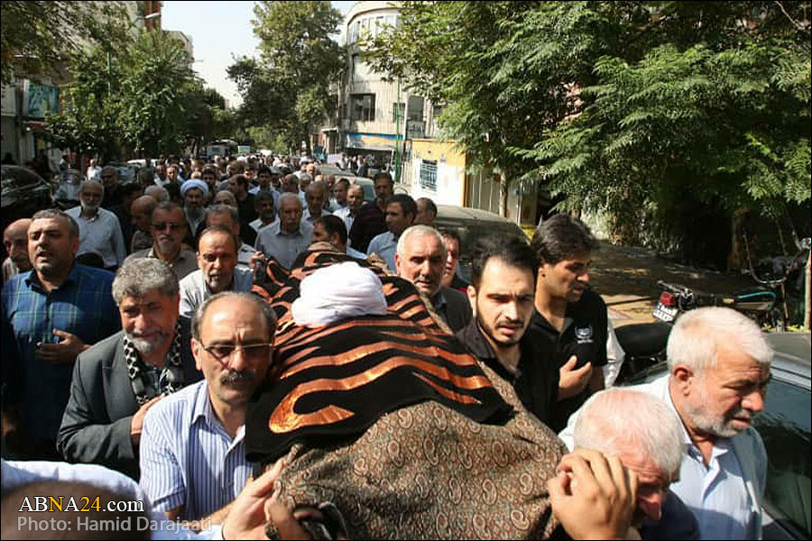 تقریر مصور/ تشييع جثمان أحد طلاب العلامة الطباطبائي (ره) في طهران