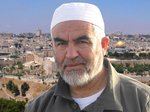 الاحتلال الإسرائيلي يرفض السماح للشيخ صلاح بصلاة "الأضحى"