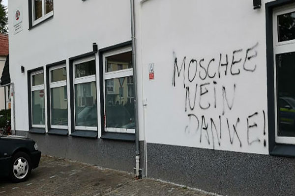 Fast jede Woche eine Moschee angegriffen