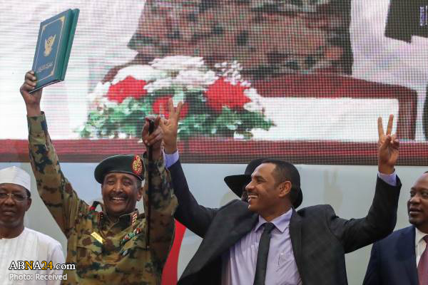 Berita Bergambar: Perlembagaan Sudan Ditandatangani