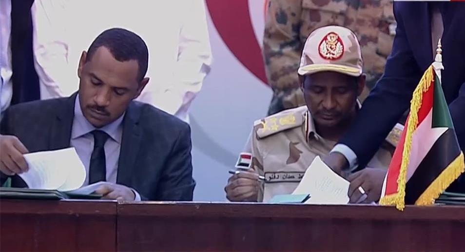 المجلس العسكري والمعارضة السودانية يتقاسمان السلطة لتسعة وثلاثين شهراً