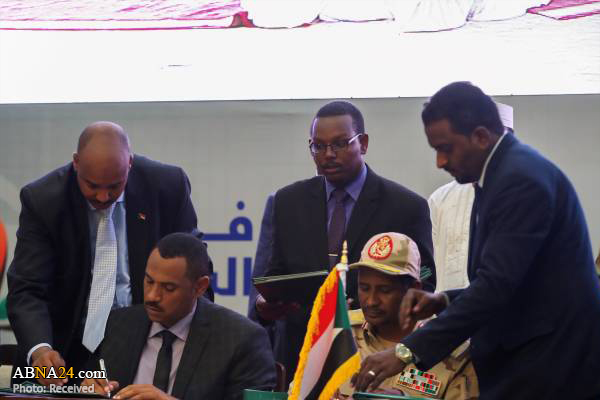 تقریر مصور/ توقيع وثيقة تقاسم السلطة بين المجلس العسكري والمعارضة في السودان
