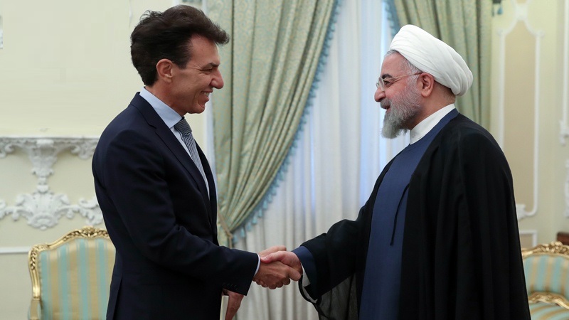 Iran, Rohani: “determinati a sviluppare relazioni con Italia”