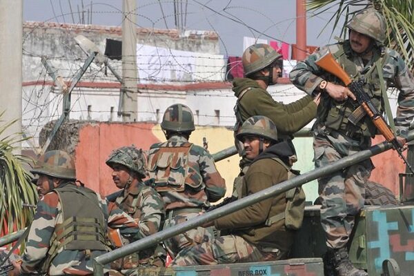 بھارتی فوجی کی فائرنگ سے 2 کشمیری جاں بحق