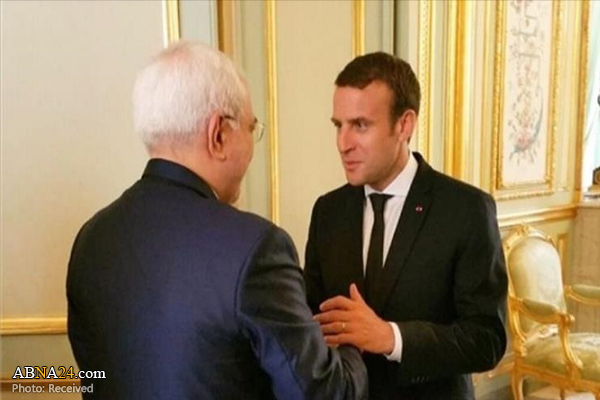 Iranian FM meets with French president in Paris