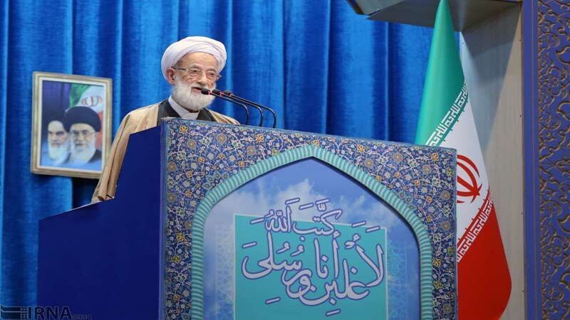 خطيب طهران: "ترامب" أثبت للعالم بأنه أخرق معتوه