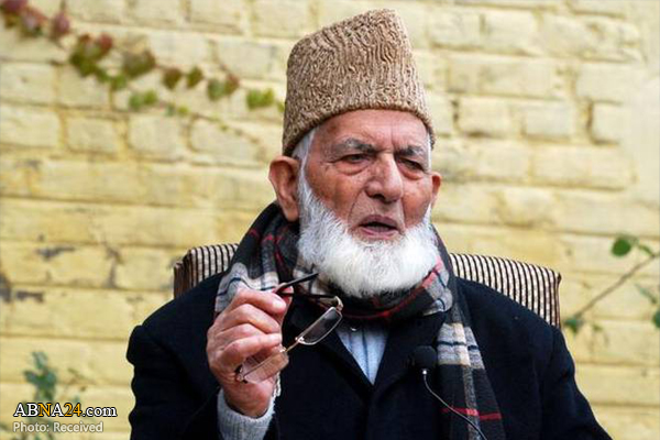 Kashmiri leader calls for peaceful protests, blasts information blockade