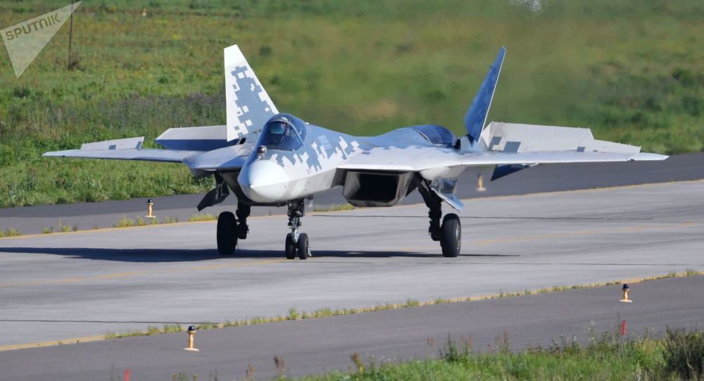 'Orgulho das Forças Aeroespaciais russas': Herói da Rússia fala sobre caça Su-57