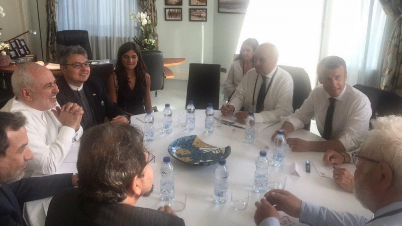  Zarif'in Beklenmedik Fransa Ziyareti