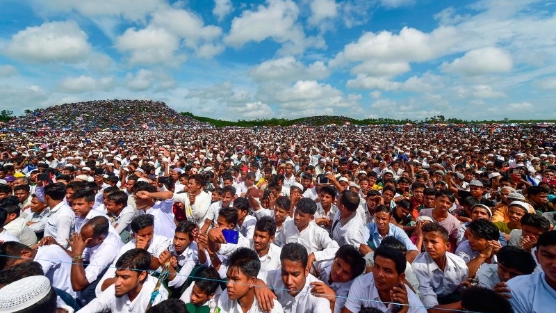 Hari Genosida, Ribuan Rohingya Unjuk Rasa di Bangladesh