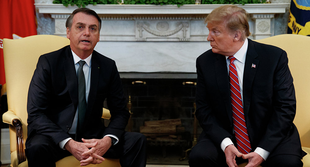 Trump elogia Bolsonaro pelo trabalho de combate aos incêndios na Amazônia