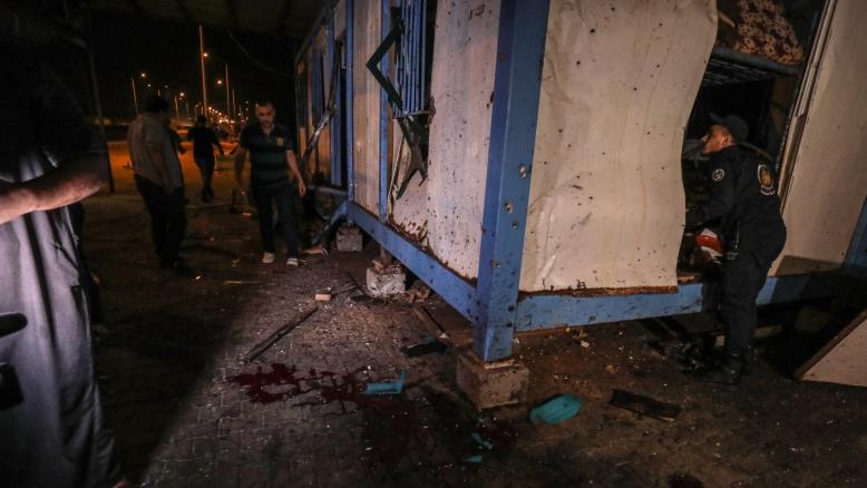 مقتل ثلاثة من عناصر الأمن الفلسطينية في انفجارين استهدفا نقطتي تفتيش بغزة